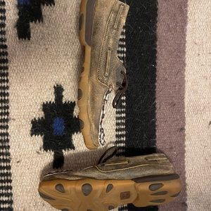 Like new womens twisted x shoes